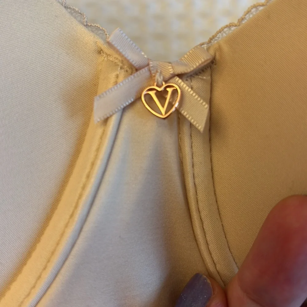 NEW! $50 VICTORIA’S SECRET 38DD(E) Lightly Lined Demi Bra BEIGE Padded Underwire - Picture 9 of 15